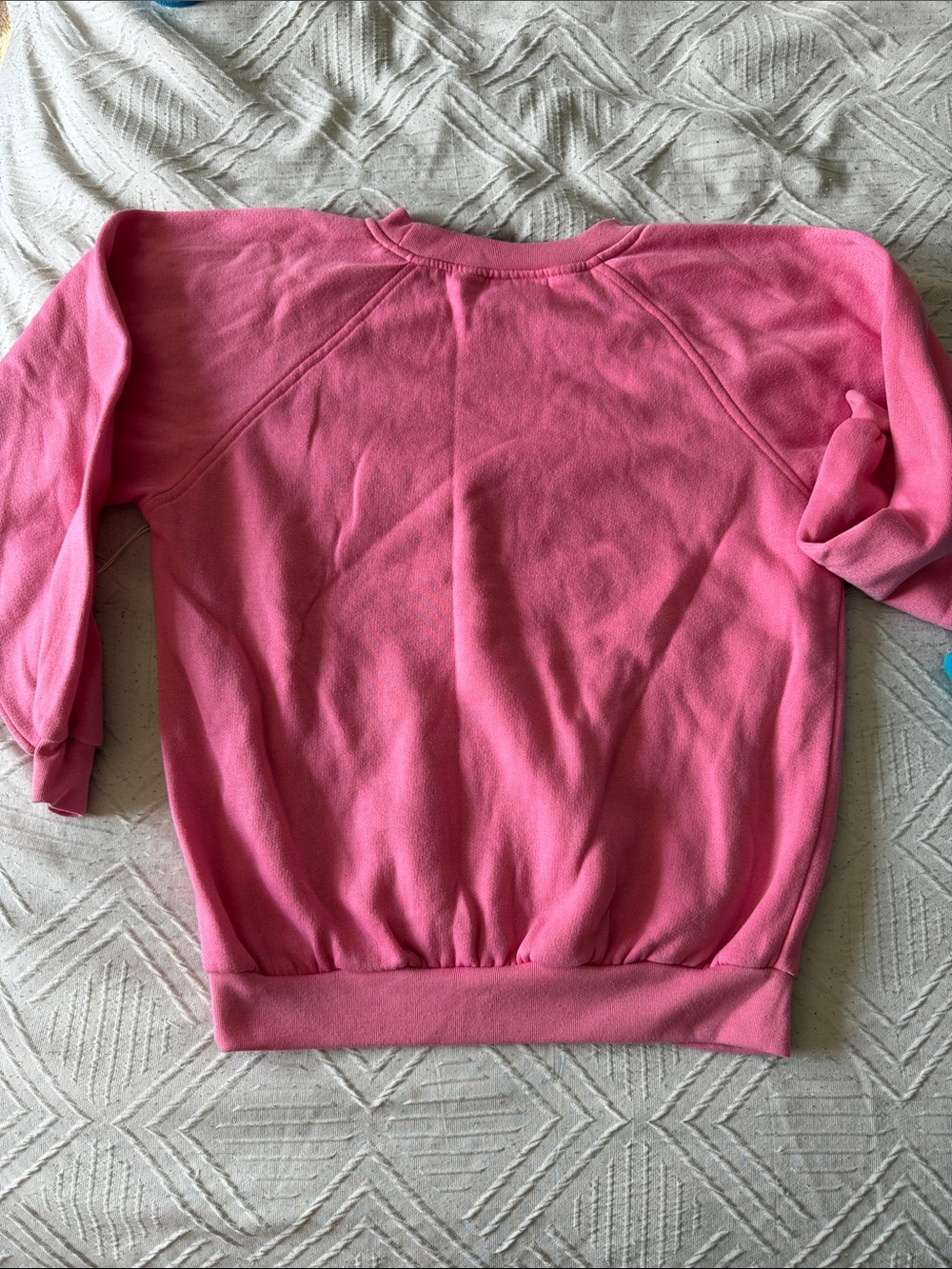 Vintage pink sweatshirt with cardinal patch - Picture 4 of 4